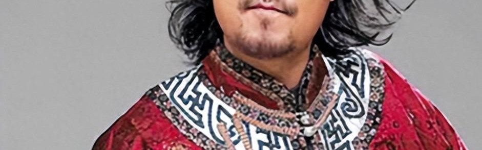 开云赛事集团-35岁离婚，因嗜酒家财散尽，50岁中年又丧女，如今66岁腾格尔如何